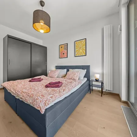 Eurovea Tower, Danube View, Balcony & Parking Bratislava